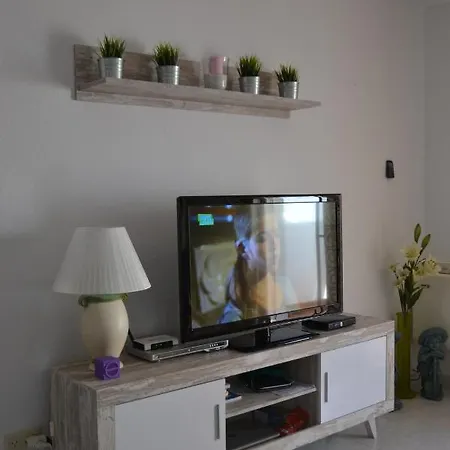 Apartamento Calle Pluton 77